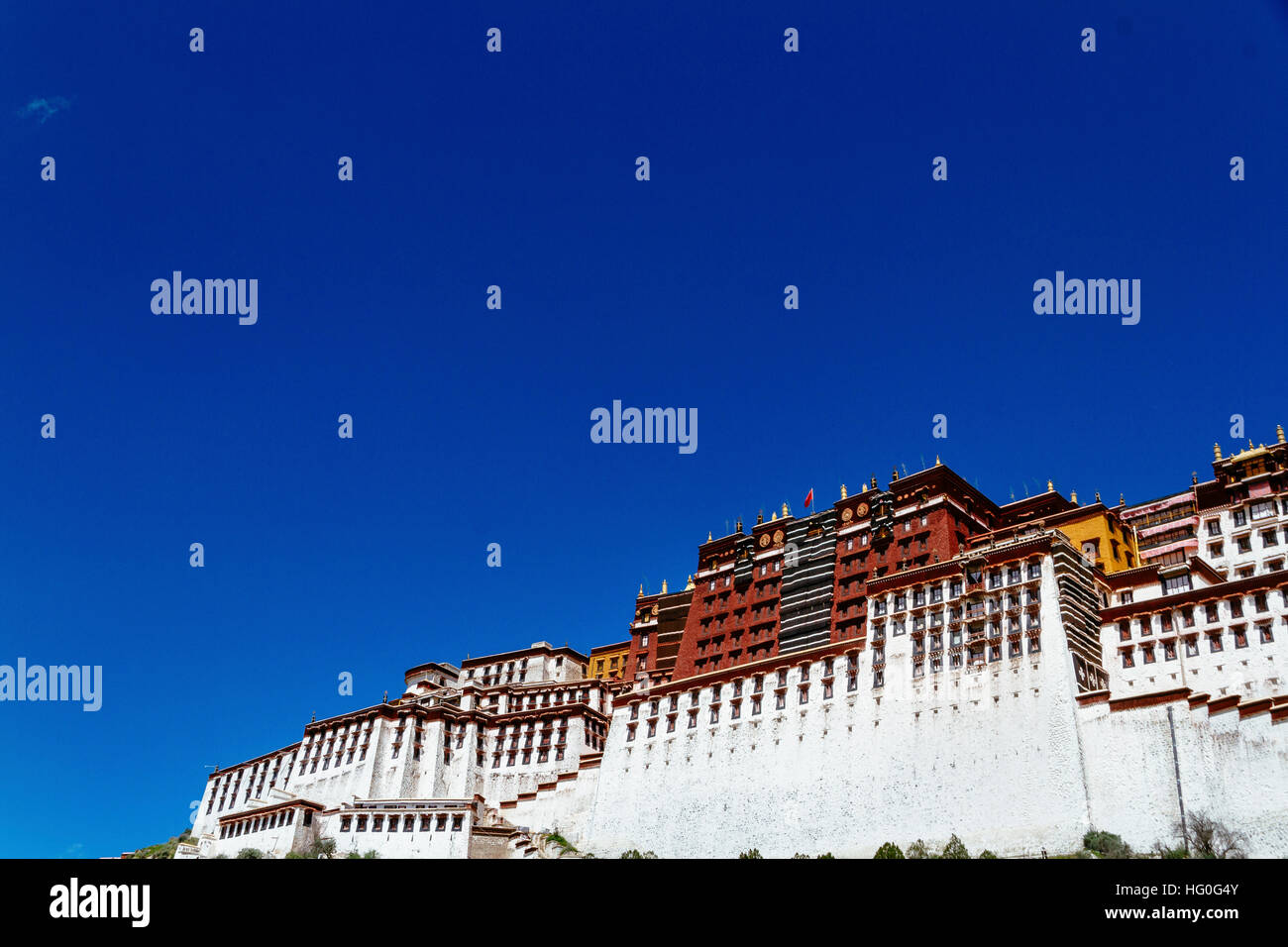 Detail of the potala palace in lhasa hi-res stock photography and ...
