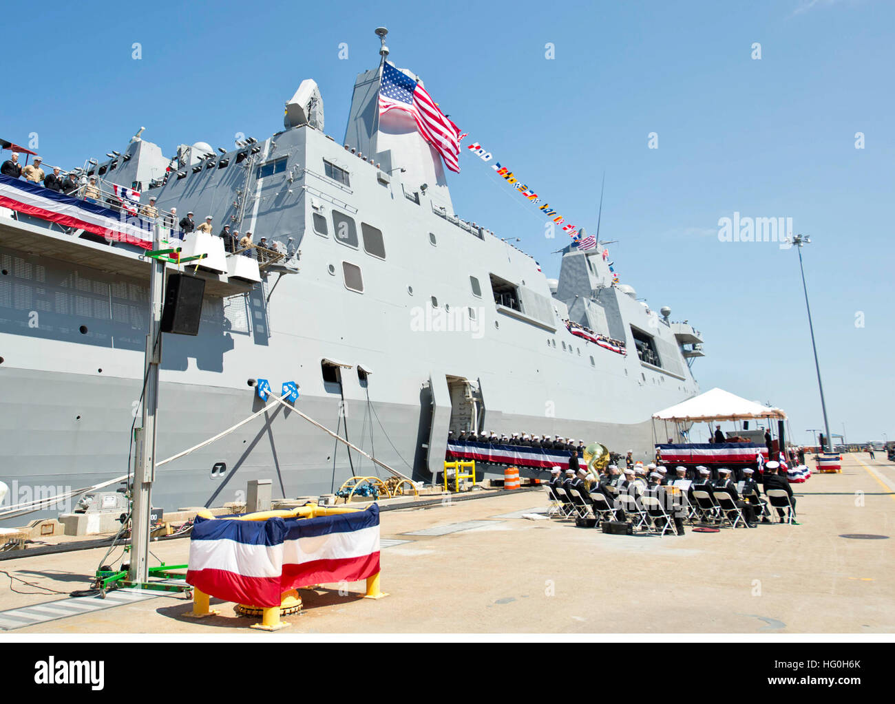 Uss Arlington Lpd 24 Stock Photos & Uss Arlington Lpd 24 Stock Images
