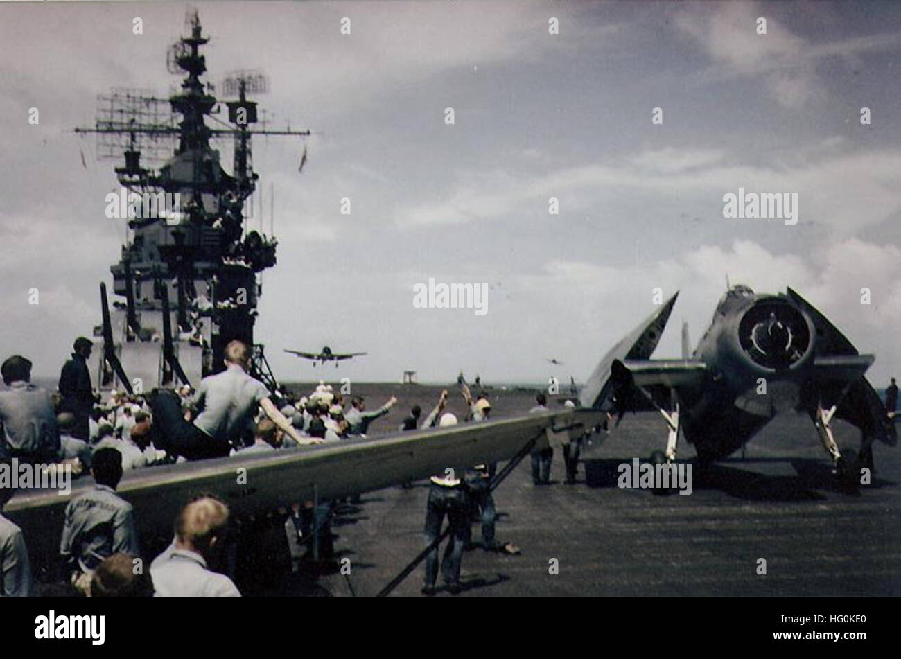 Uss gilbert islands hi-res stock photography and images - Alamy