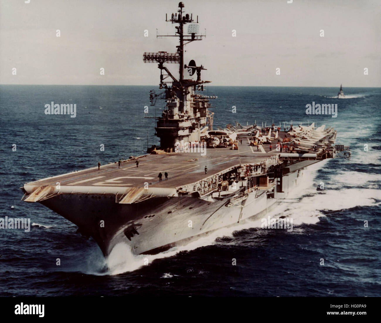 USS Bon Homme Richard (CVA-31) off Vietnam March 1968 Stock Photo