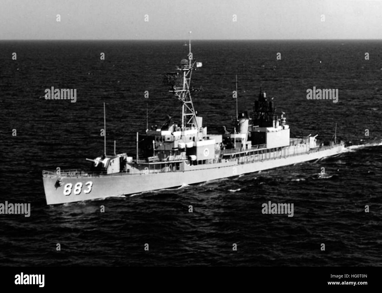 USS Newman K. Perry (DD883) underway in 1969 Stock Photo Alamy