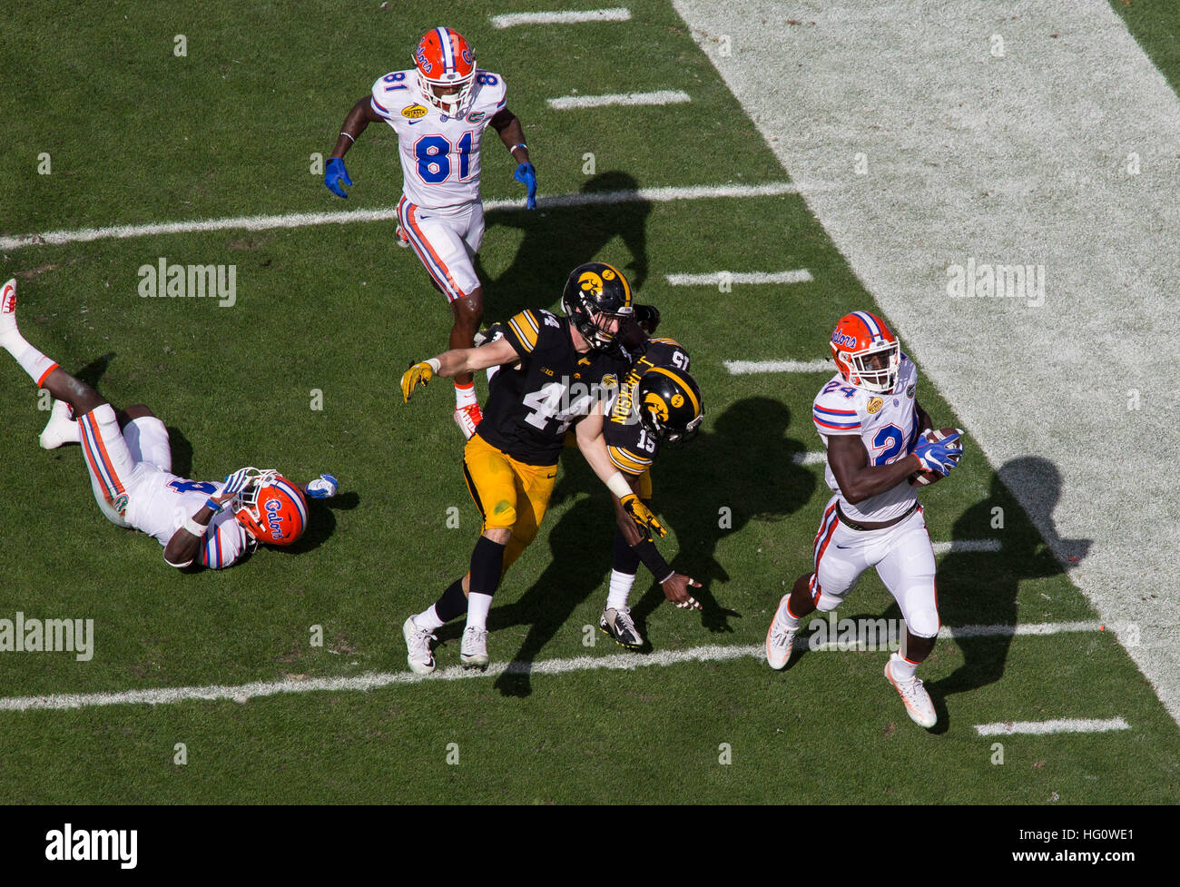 Gators Catch Florida, USA. 2nd Jan, 2017. LOREN ELLIOTT | Times .Florida Gators ...