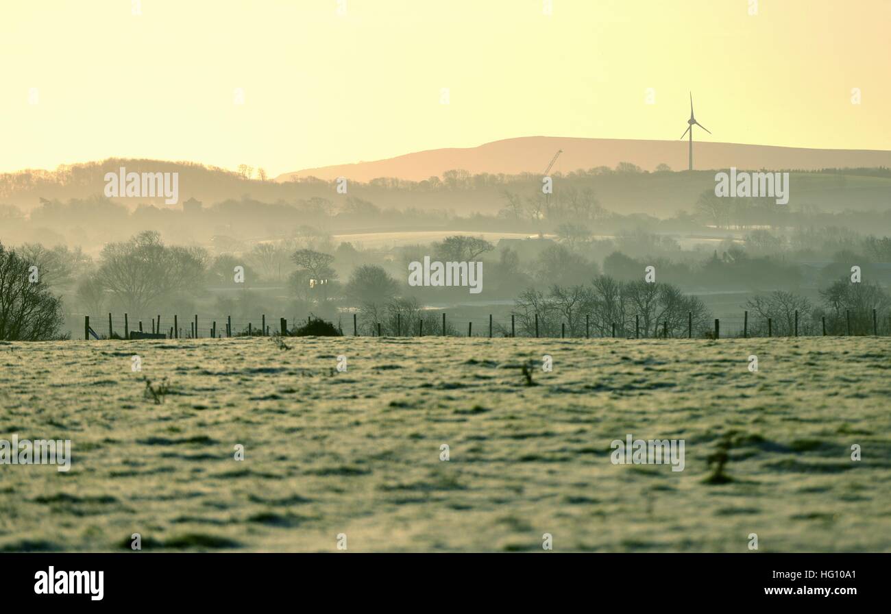 Ringmer, East Sussex, Frosty morning showing Glyndebourne wind turne Stock Photo