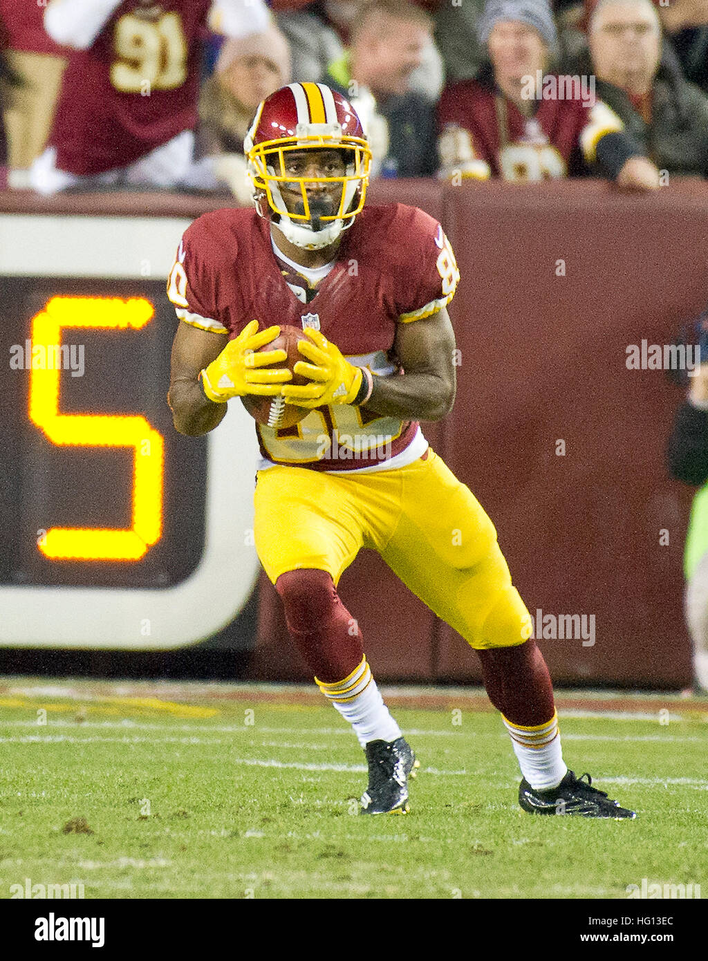 Washington Redskins wide receiver Jamison Crowder (80) returns a punt late in the second quarter against the New York Giants at FedEx Field in Landover, Maryland on Sunday, January 1, 2017. The Giants won the game 19 - 10. Credit: Ron Sachs/CNP (RESTRICTION: NO New York or New Jersey Newspapers or newspapers within a 75 mile radius of New York City) Foto: Ron Sachs/Consolidated News Photos/Ron Sachs - CNP Stock Photo