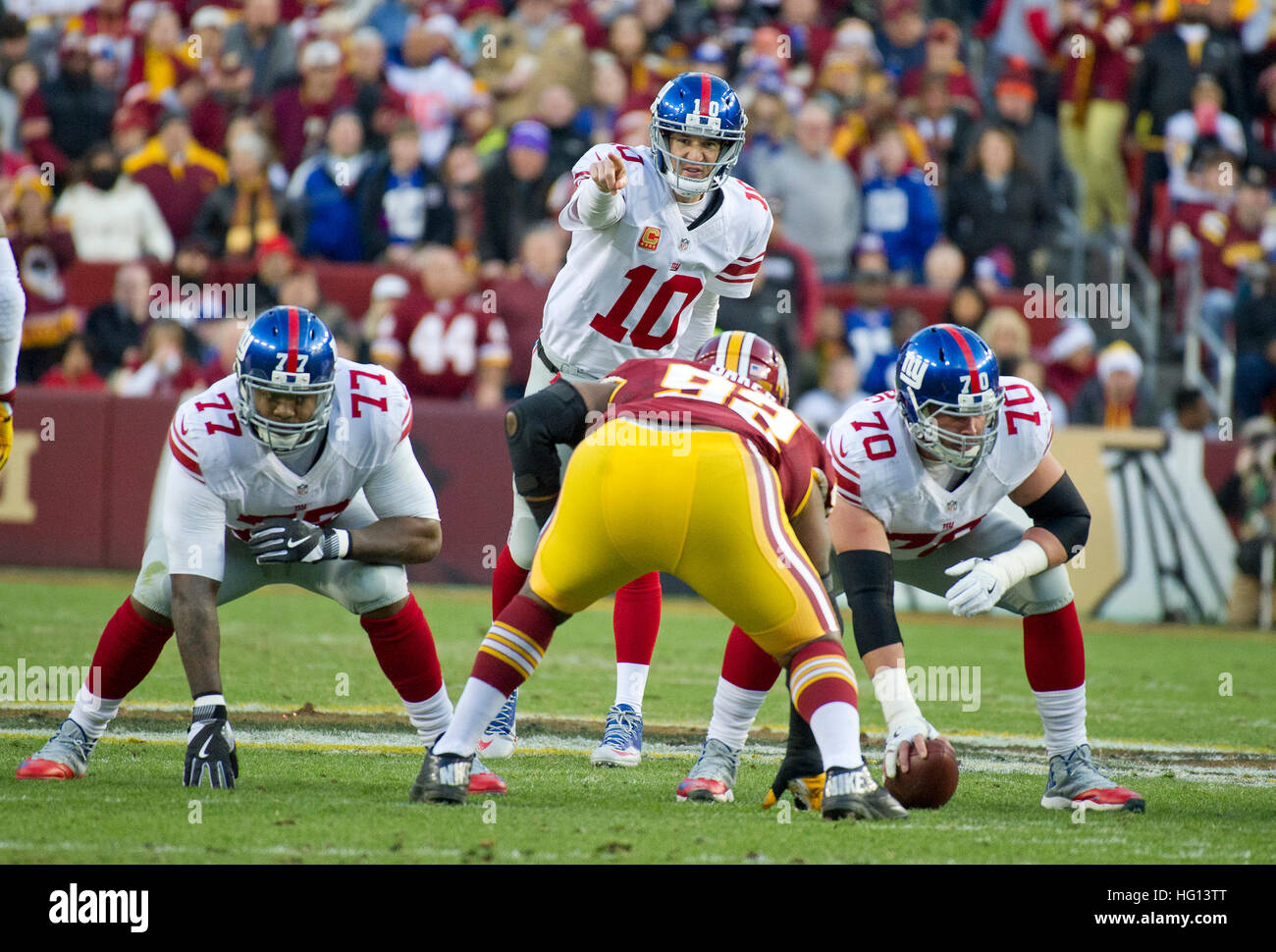 New York Giants Quarterback Eli Manning (10) Directs The Offense In The ...