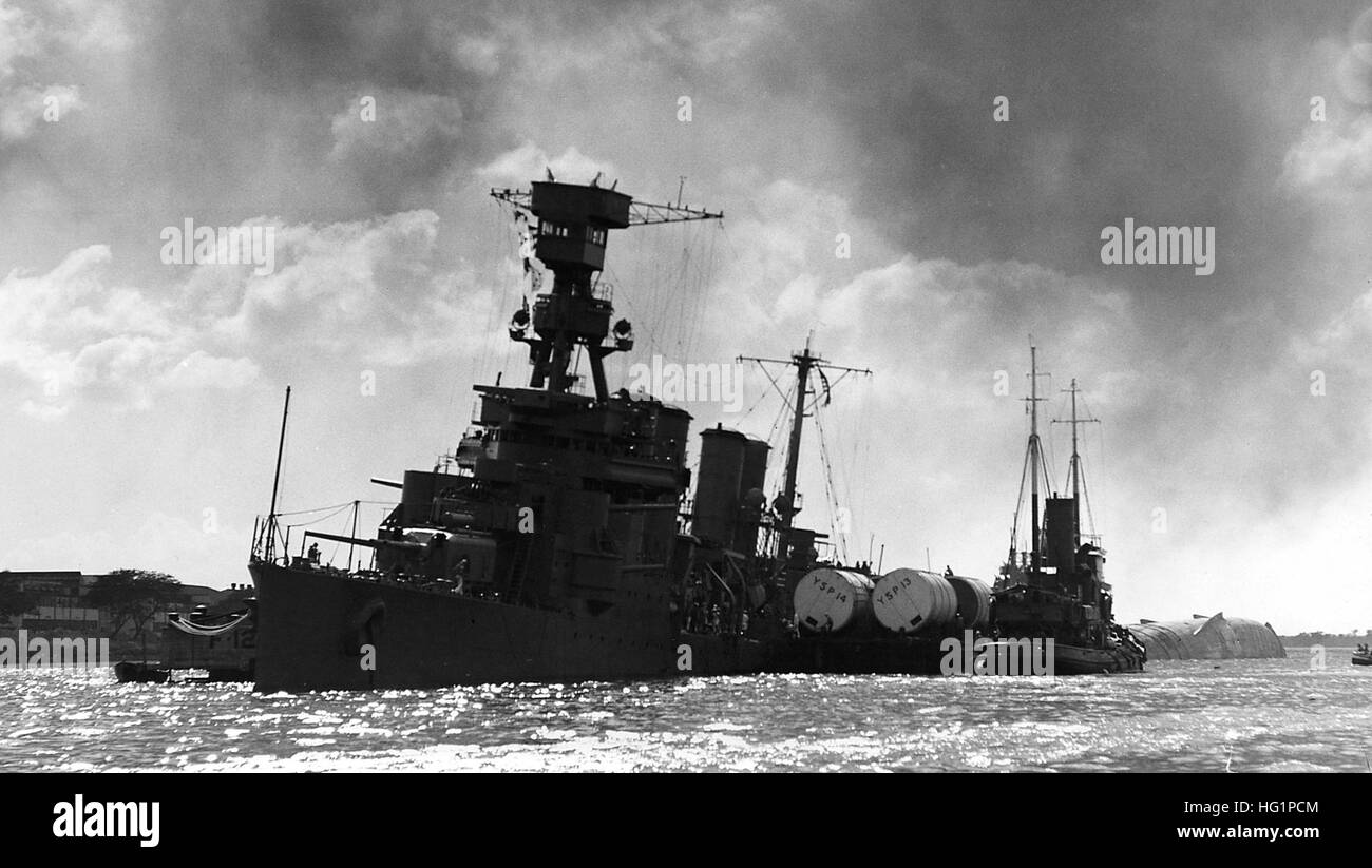 USS Raleigh Pearl Harbor Stock Photo Alamy