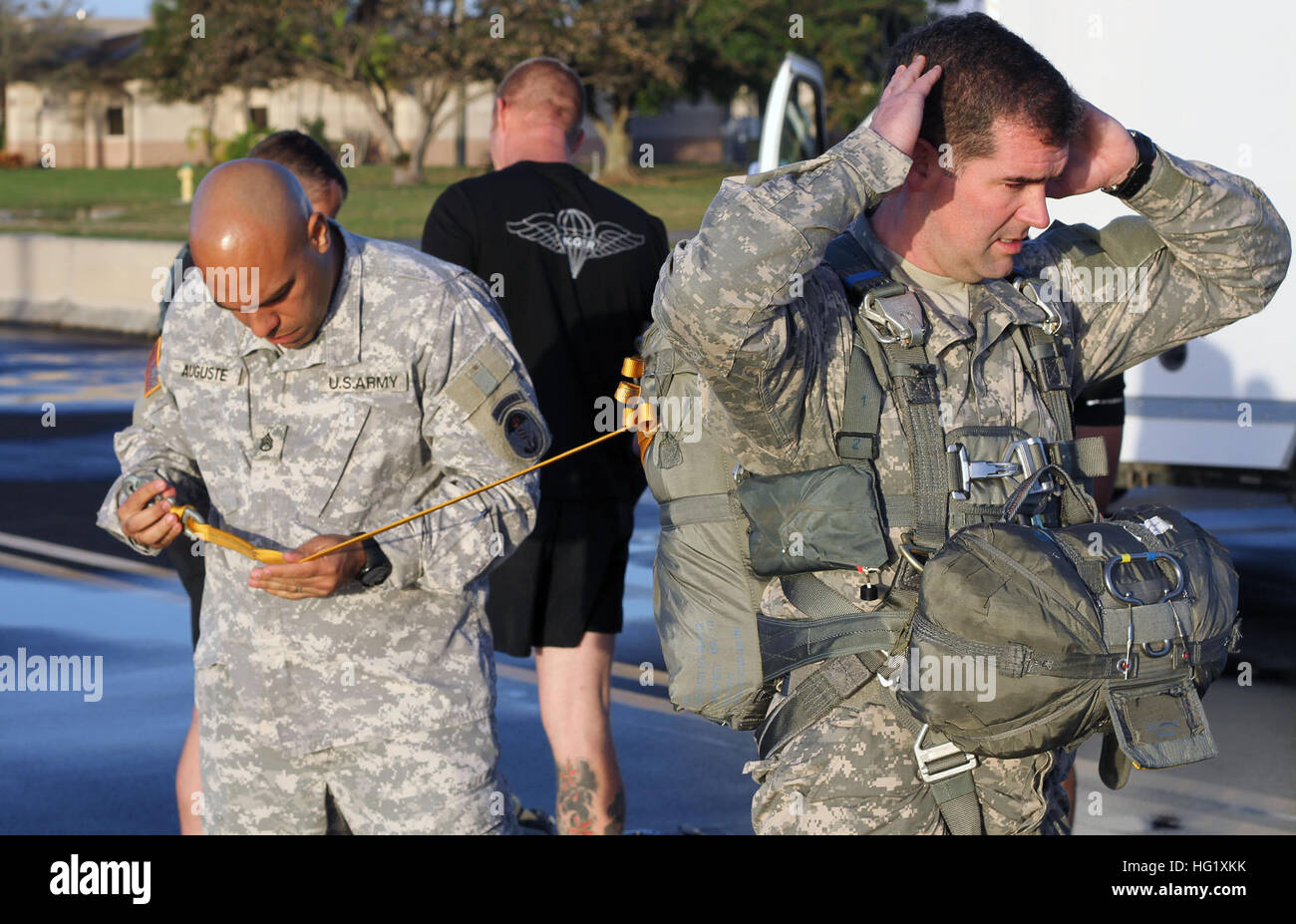 Static Line Jumpmaster Command Screening Checklist A Special Operations Command South jumpmaster inspects a paratrooper's ...