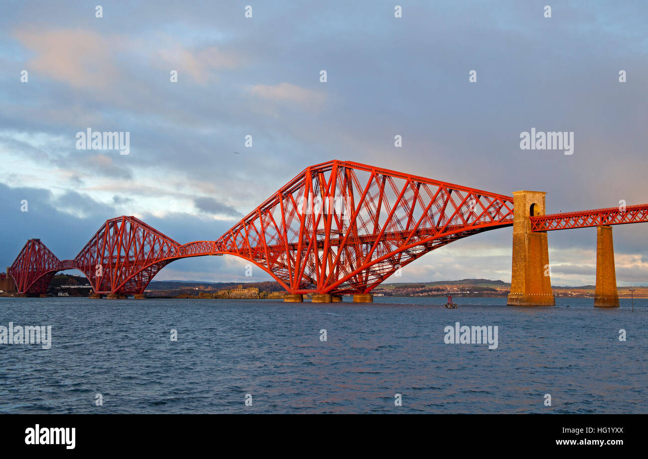 Forth Rail Bridge, South Queensferry, Edinburgh, Scotland Stock Photo