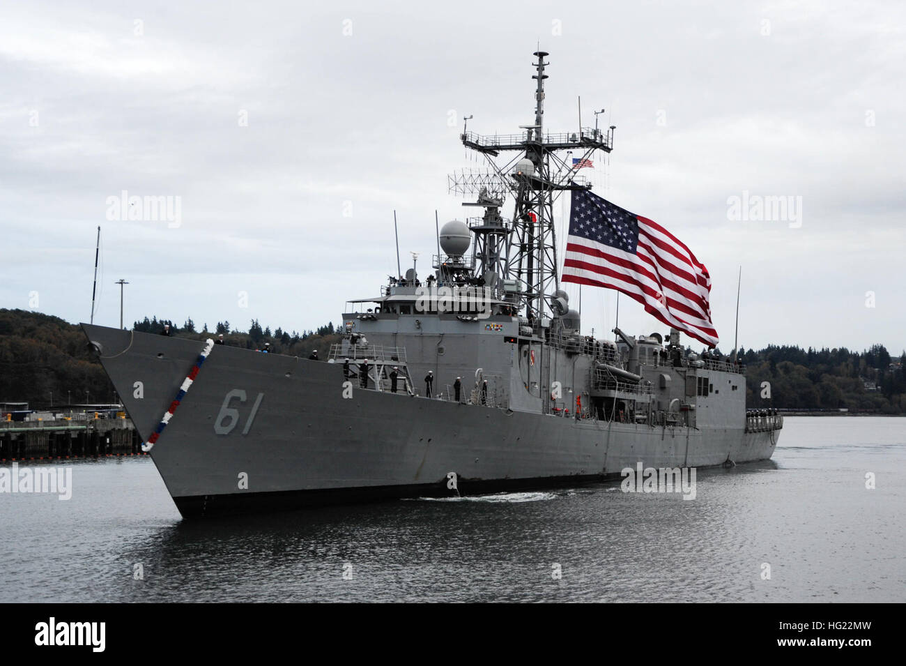 141030-N-AI901-002 EVERETT, Wash. (Oct. 30, 2014) The guided-missile ...
