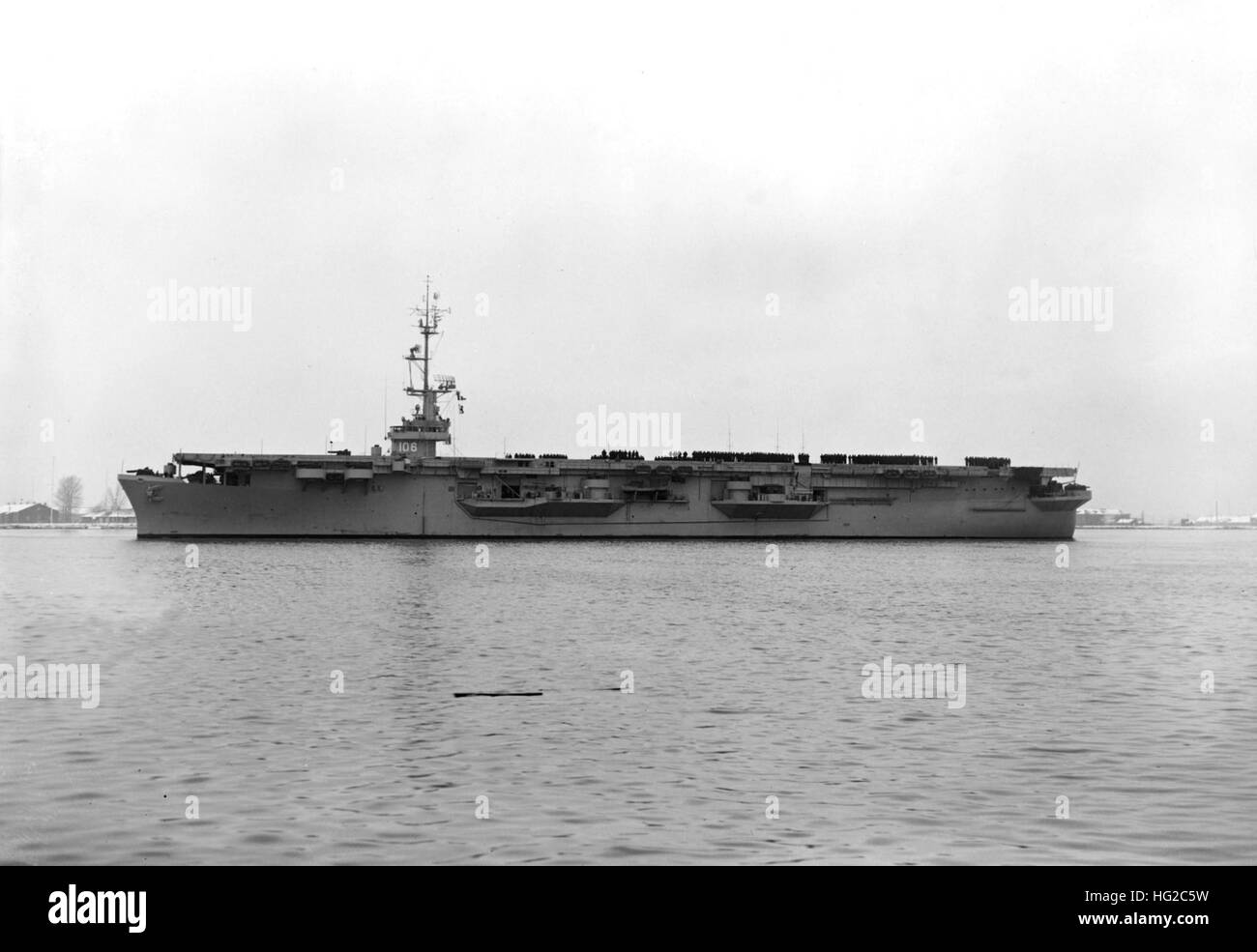 USS Block Island (CVE106) underway on 5 January 1952 Stock Photo Alamy