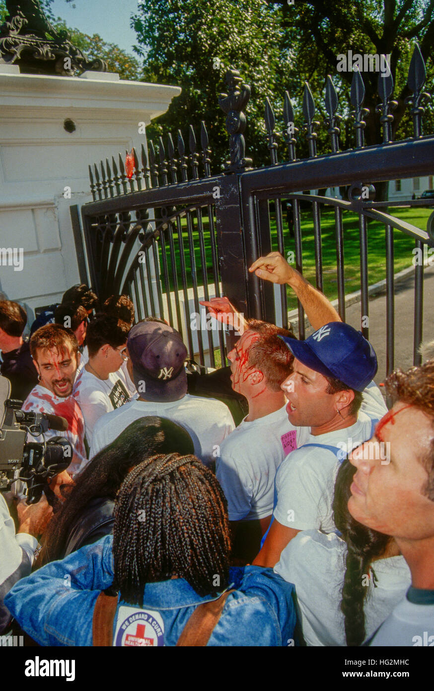 Washington, DC., USA, 30th September, 1991, Protesters from the group 'ACT UP' chain themselves to the fence at the Northwest Gate of the White House in protest to the lack of funding for research into a cure for the AIDS/HIV virus Credit: Mark Reinstein Stock Photo