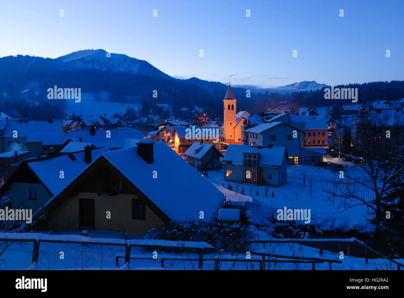 Mitterbach am Erlaufsee Town center with mountain Gemeindealpe (left