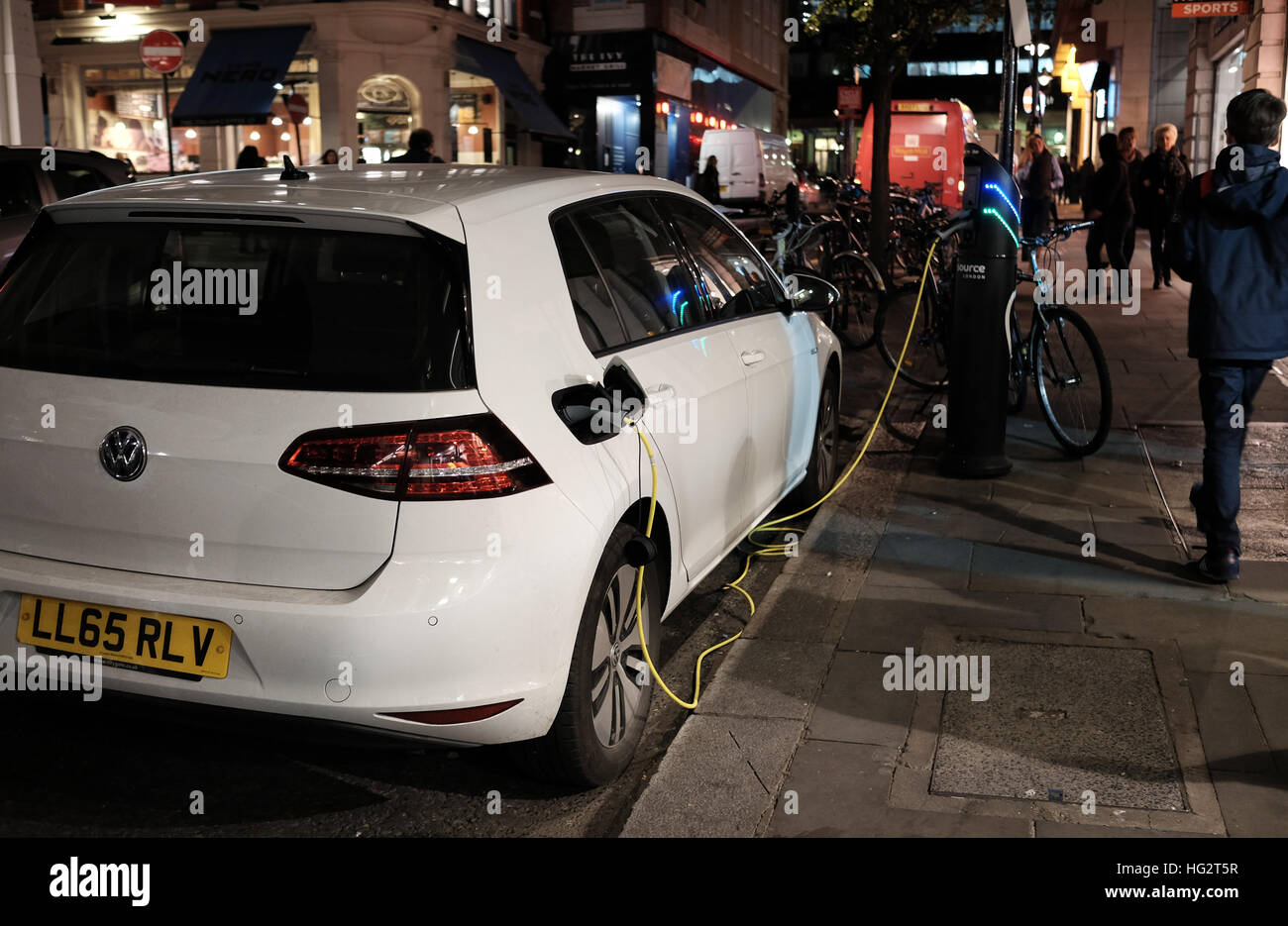 On street car charging london hires stock photography and images Alamy