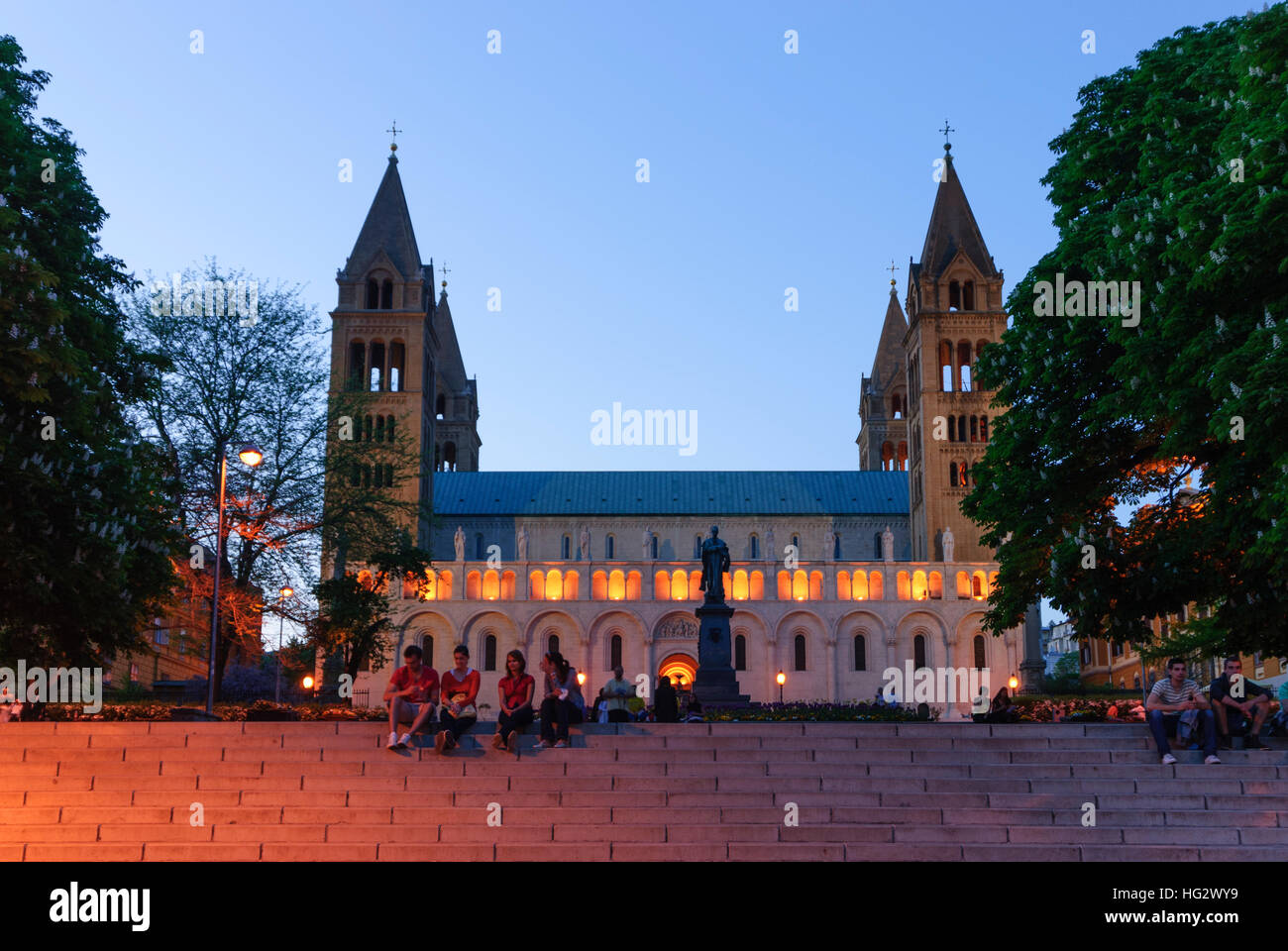 Pecs (Fünfkirchen): Cathedral square with the statue of Bishop Ignac Szepessy, , Baranya, Hungary Stock Photo