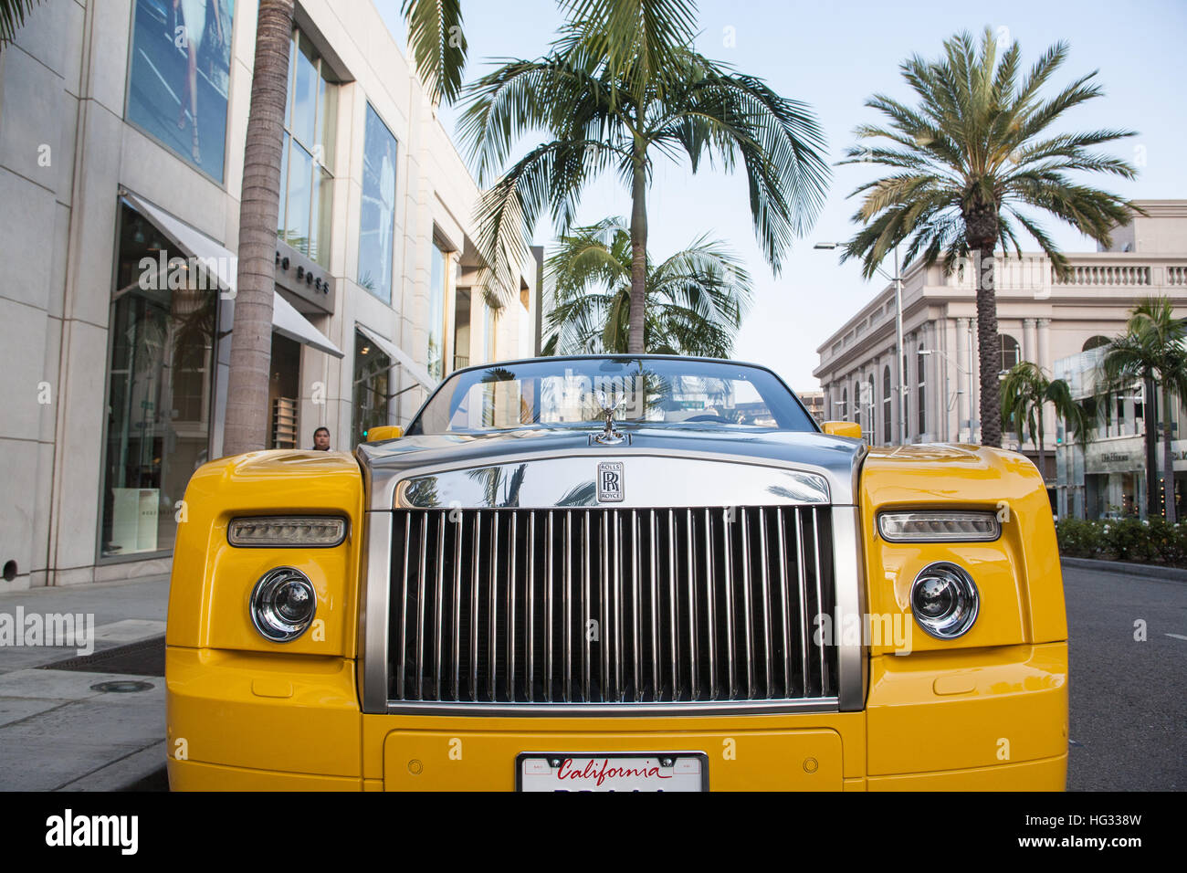 RollsRoyce Phantom Series II makes North American debut at Monterey Car  Week