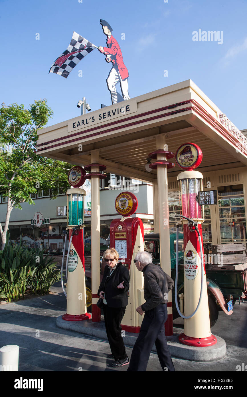 Earls service station hires stock photography and images Alamy