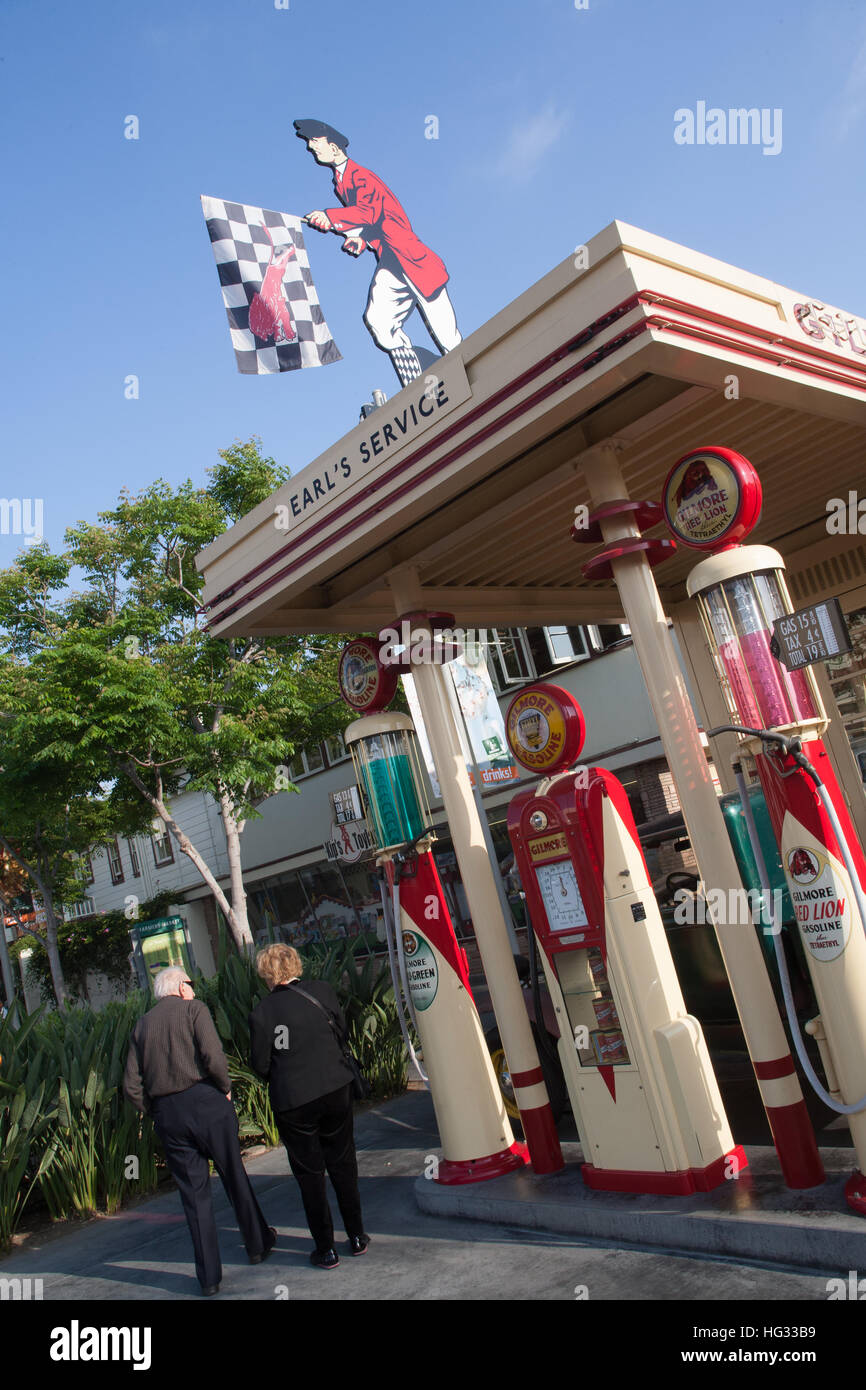 Earls service gas station hires stock photography and images Alamy