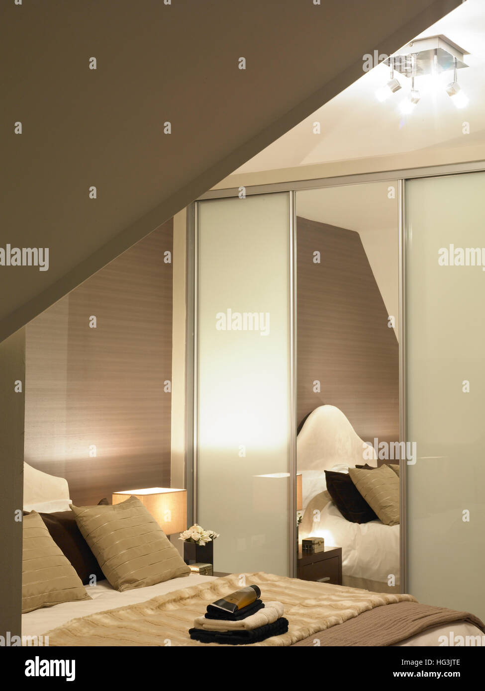 Interiors bedroom yellow wallpaper hires stock photography and images