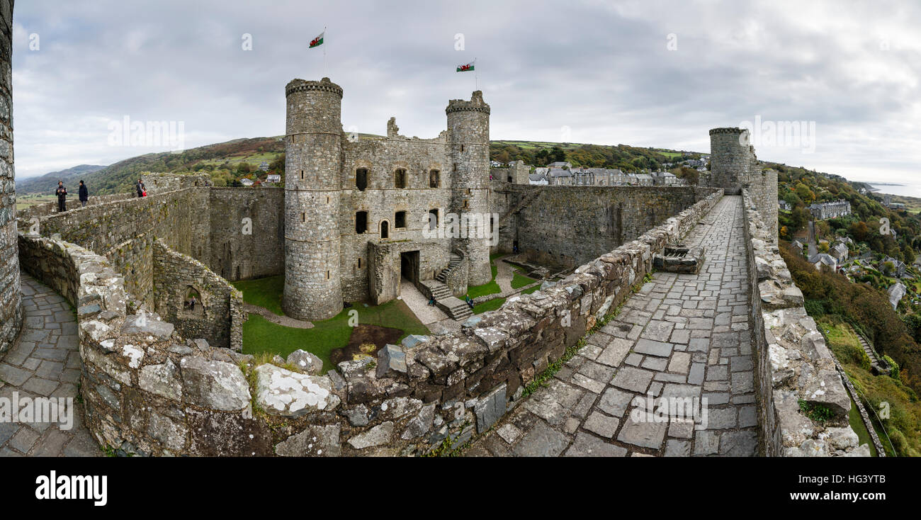Harlech Castle, Gwynedd, Wales Stock Photo - Alamy