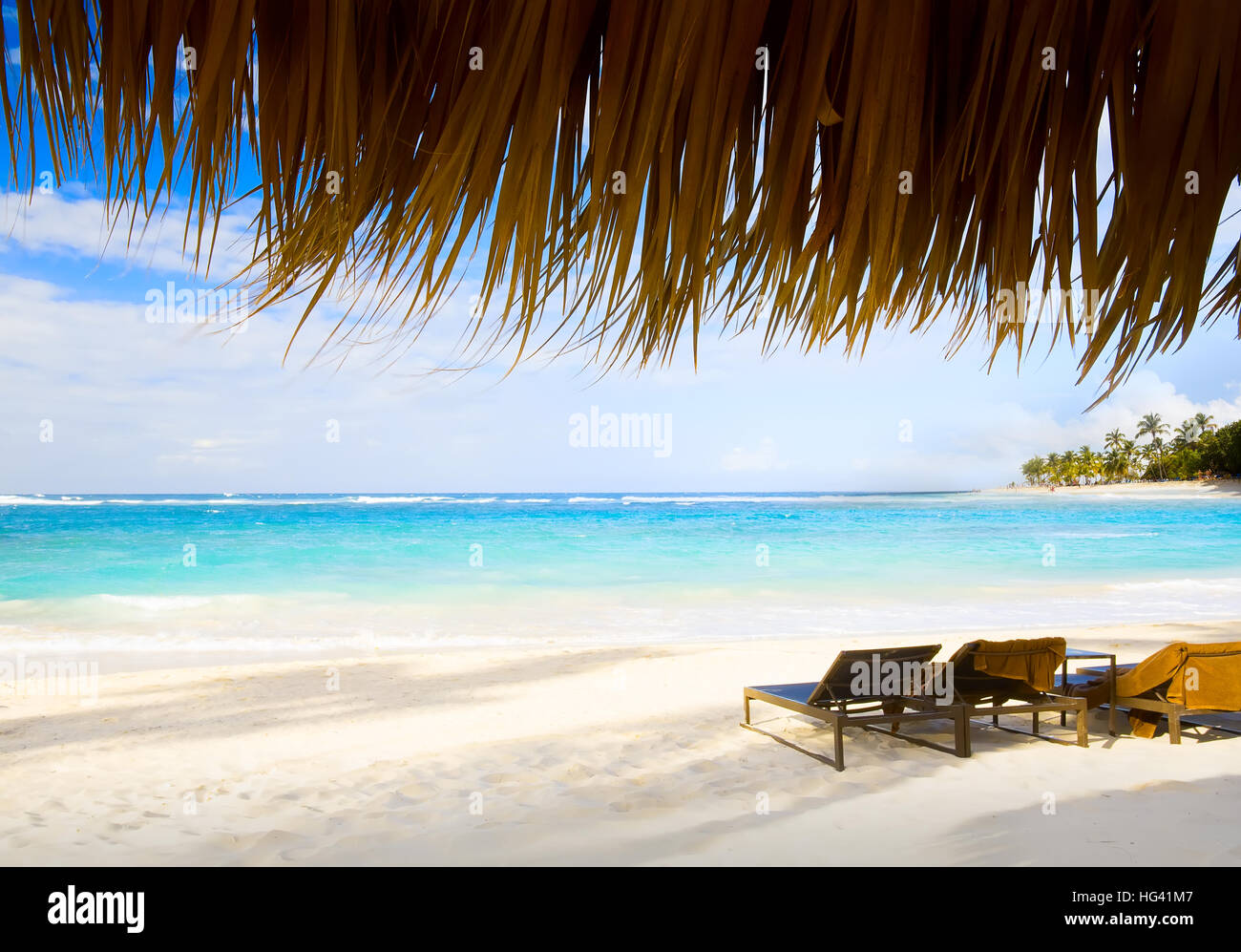 Caribbean art on the beach hi-res stock photography and images - Alamy