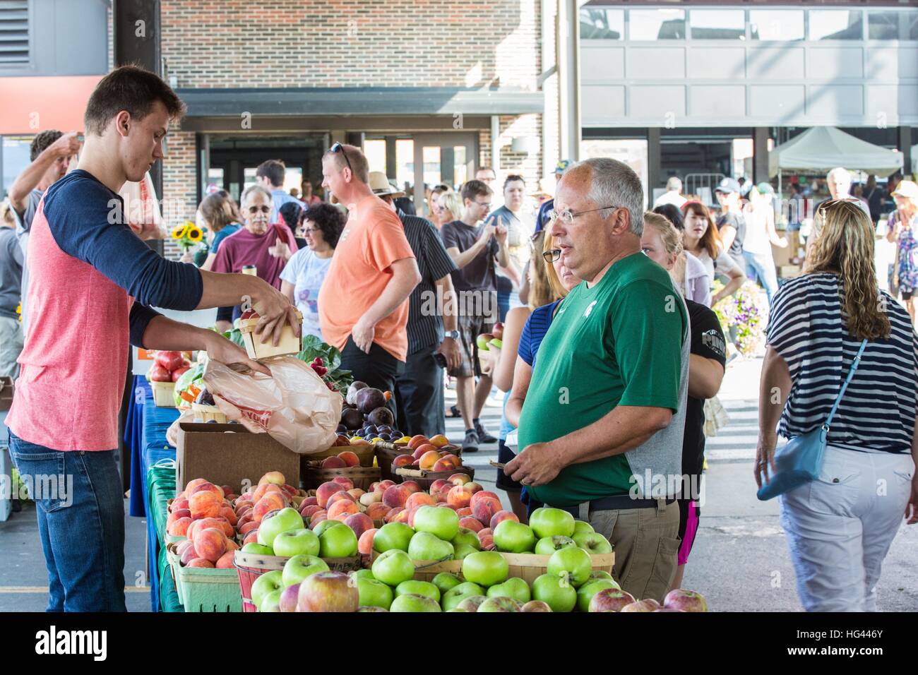 Fresh fruits and vegetables and lot of visitors on Detroit's Eastern
