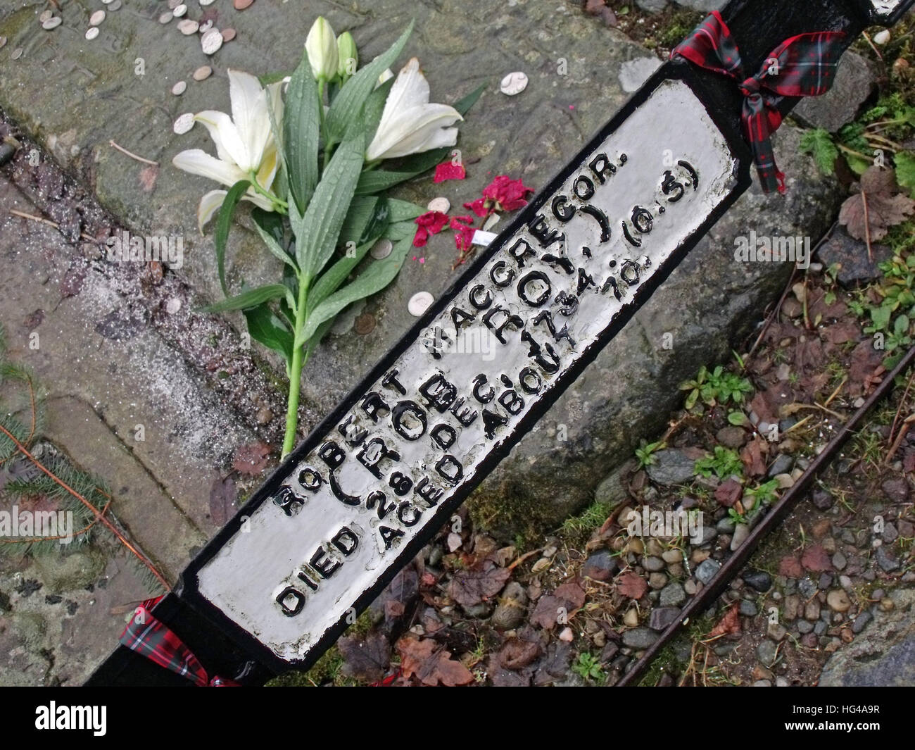 Rob Roys grave  Balquhidder, - Robert 'Rob' Roy MacGregor Stock Photo