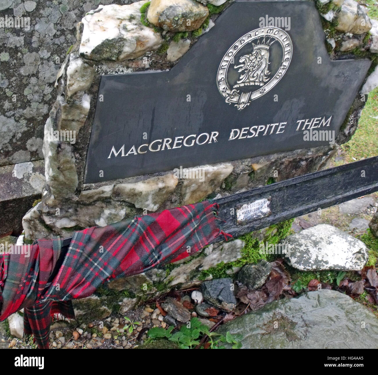 Rob Roys grave  Balquhidder, - Robert "Rob" Roy MacGregor Stock Photo