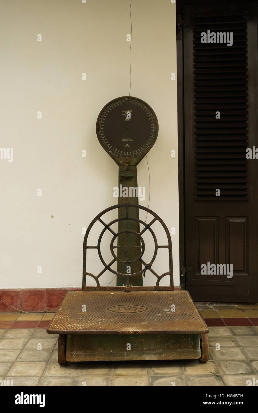 Very old, classic and rusty metal scale photo taken in Semarang ...