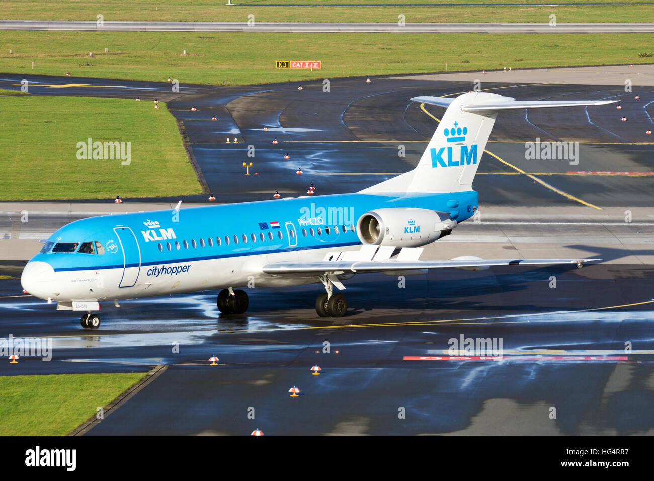 Fokker f70 hi-res stock photography and images - Alamy