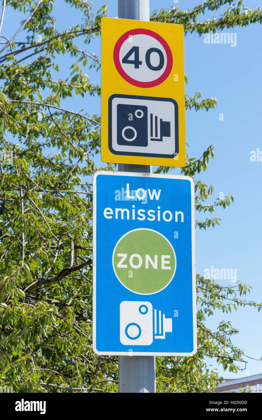 Speed and low emission signs, Great West Road, Brentford, London Borough of Hounslow, Greater London, England, United Kingdom Stock Photo
