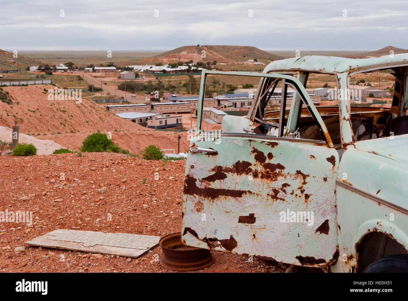 Abandoned rusty car in Coober Pedy, South Australia Stock Photo