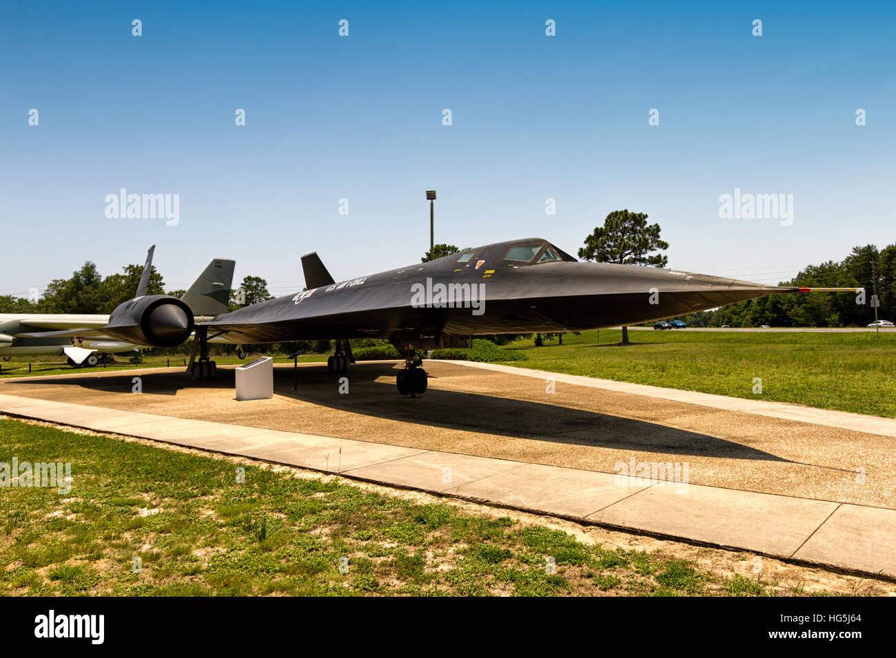 Sr 71 blackbird in flight hi-res stock photography and images - Alamy