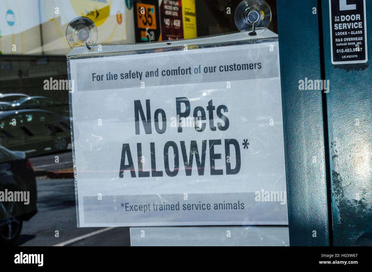 No pets allowed sign hires stock photography and images Alamy
