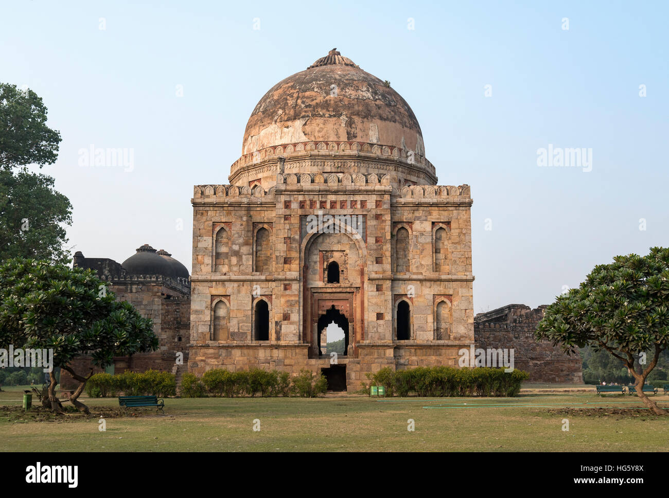 Bara Gumbad, Lodhi Gardens, New Delhi, India Stock Photo