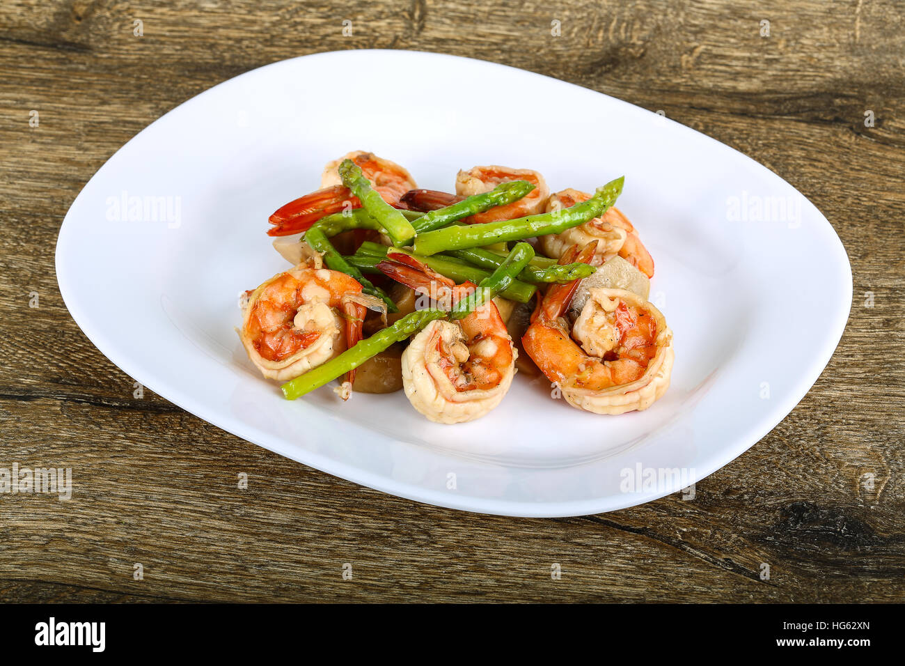 Fried Shrimp and asparagus with mushrooms Stock Photo - Alamy