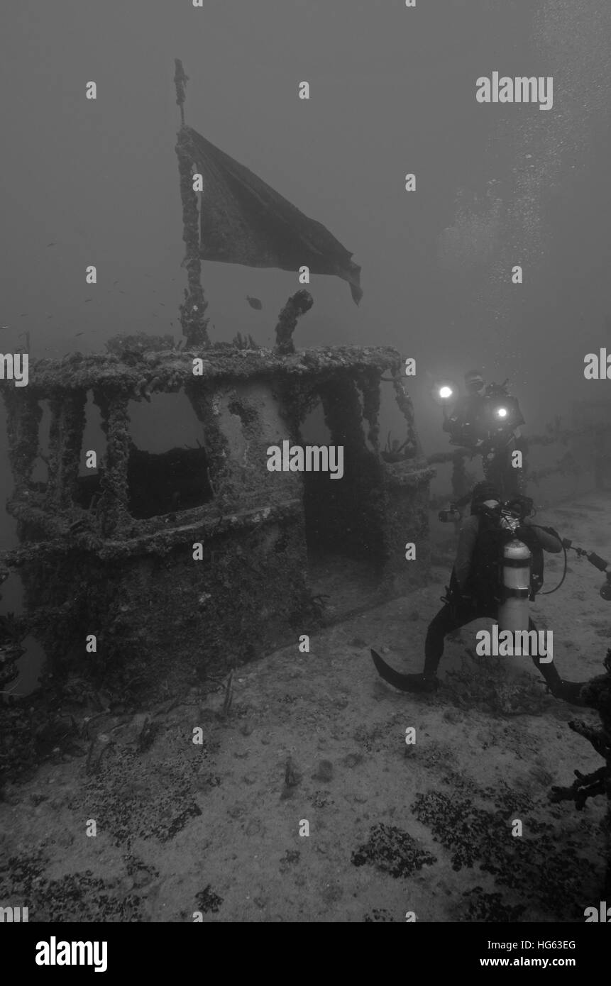 Divers explore the massive USS Spiegel Grove shipwreck in Key Largo, Florida. Stock Photo