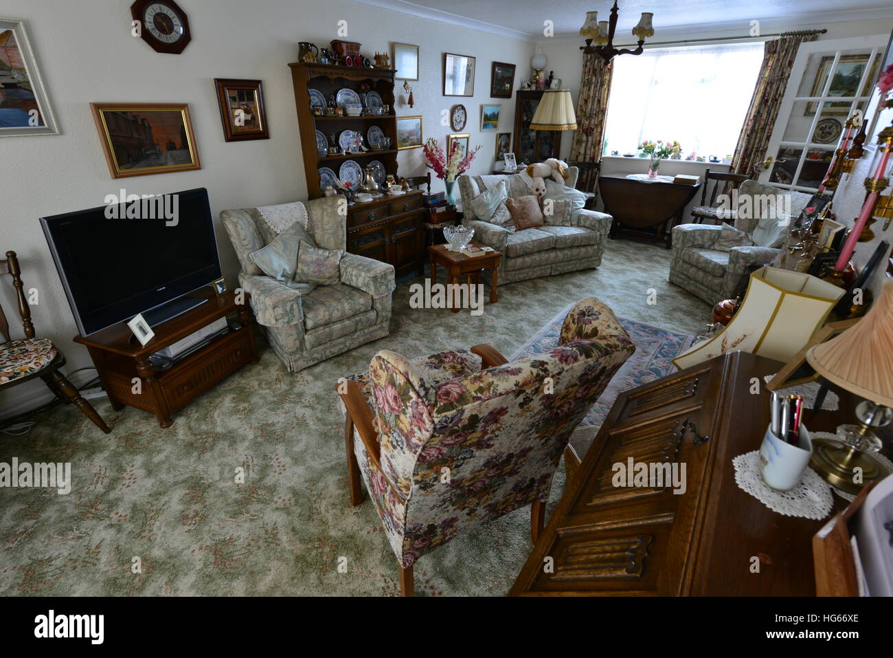 Pensioners Uk Living Room High Resolution Stock Photography And Images Alamy