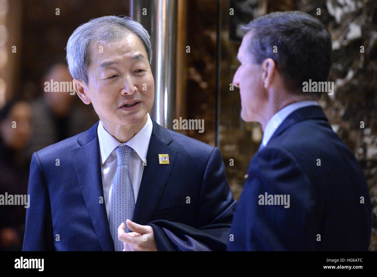 New York, USA. 4th Jan, 2017. Ahn Ho-young (l), Ambassador of South ...