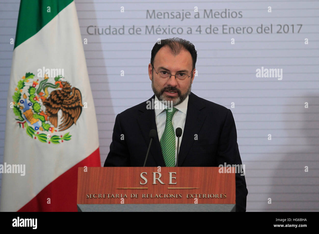 Mexico City, Mexico. 4th Jan, 2017. Mexico's new Foreign Minister Luis Videgaray delivers a speech during a press conference in Mexico City, capital of Mexico, on Jan. 4, 2017. Mexican President Enrique Pena Nieto on Wednesday named former Economy Minister Luis Videgaray Caso as his new foreign minister, replacing Claudia Ruiz Massieu. © Str/Xinhua/Alamy Live News Stock Photo
