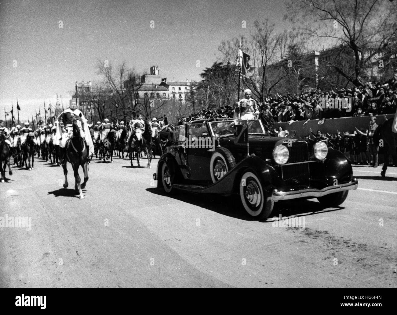 The Nazi propaganda picture shows Spanish dictator Francisco Franco (in the car) accompanied by his Moorish lifeguards in Madrid, Spain, 01 April 1943 during a parade honoring the fourth anniversary of the victory of Francos troops during the Spanish Civil War. Fotoarchiv für Zeitgeschichtee - NO WIRE SERVICE - | usage worldwide Stock Photo