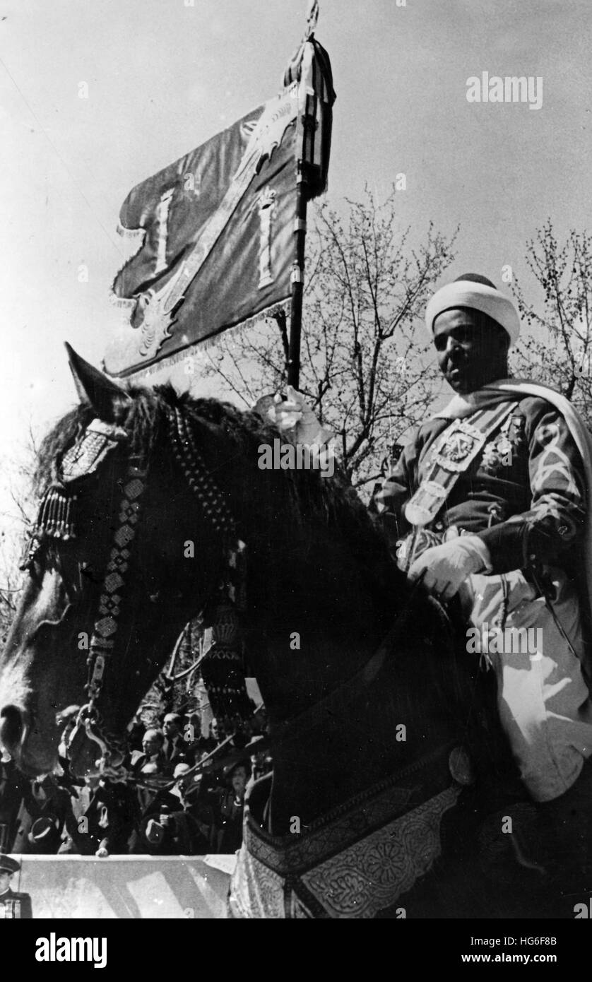 The Nazi propaganda picture shows a member of the Moorish guard of Spanish dictator Franco in Madrid on a parade honoring the sixth anniversary of the victory of Francos troops in the Spanish Civil War. The photo was taken in Madrid, Spain, April 1944. Fotoarchiv für Zeitgeschichtee - NO WIRE SERVICE | usage worldwide Stock Photo