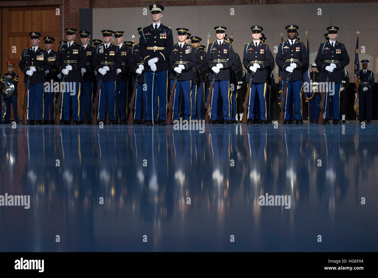 Joint Base Myers-Henderson Hall, Virginia, USA. 4th January, 2017.  An Army Honor Guard stands for United States President Barack Obama's Armed Forces Full Honor Review Farewell Ceremony at Joint Base Myers-Henderson Hall, in Virginia on January 4, 2017. The five braces of the military honored the president and vice-president for their service as they conclude their final term in office. Credit: MediaPunch Inc/Alamy Live News Stock Photo
