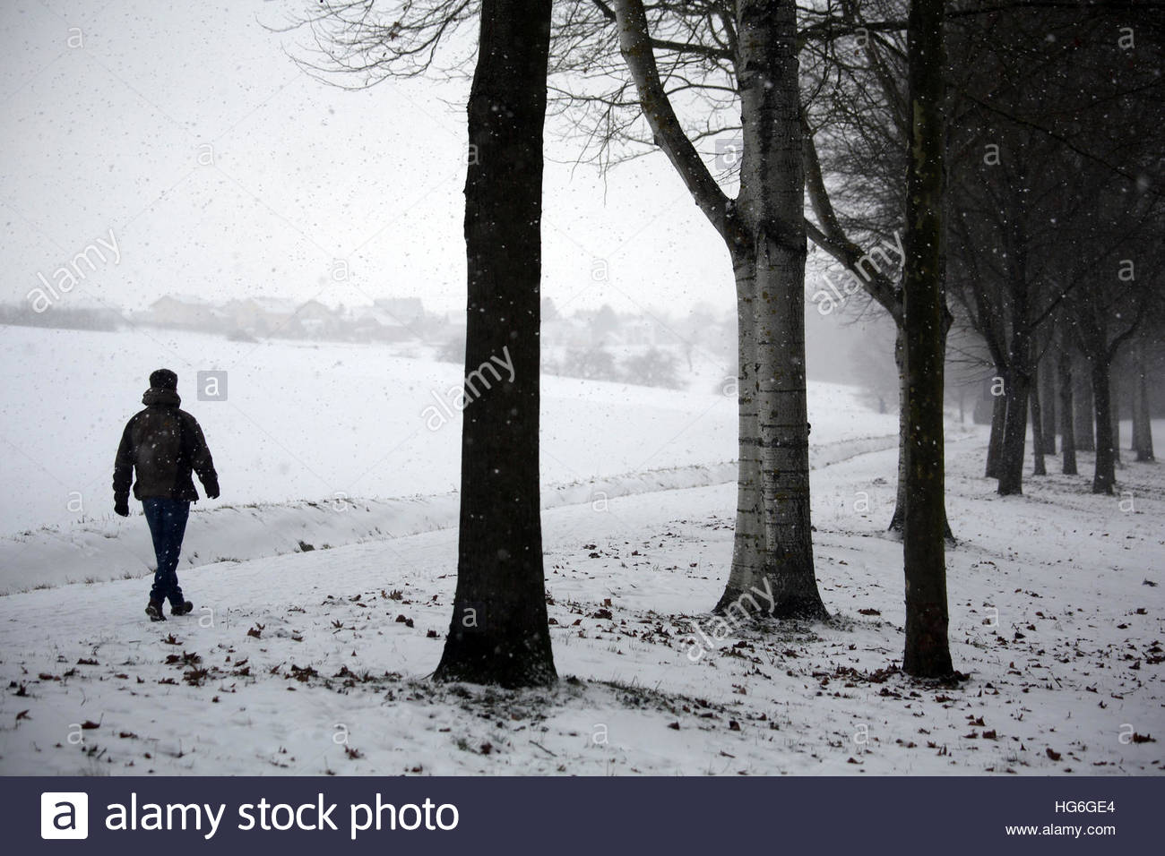 Northern Bavaria, Germany. 5th Jan, 2017. Heavy snow falls have arrived in Northern Bavaria after an unusually mild start to winter over Christmas. Weather forecasters are predicting further heavy falls into next week. © reallifephotos/Alamy Live News Stock Photo