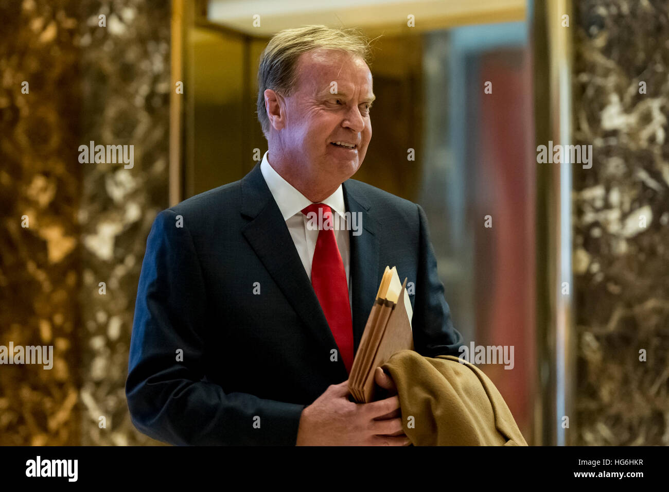 New York, USA. 5th Jan, 2017. Kip Tom, a past agriculture advisor to President-elect Donald Trump, is seen upon his arrival in the lobby of Trump Tower in New York, NY, USA on January 5, 2017. Credit: MediaPunch Inc/Alamy Live News Stock Photo