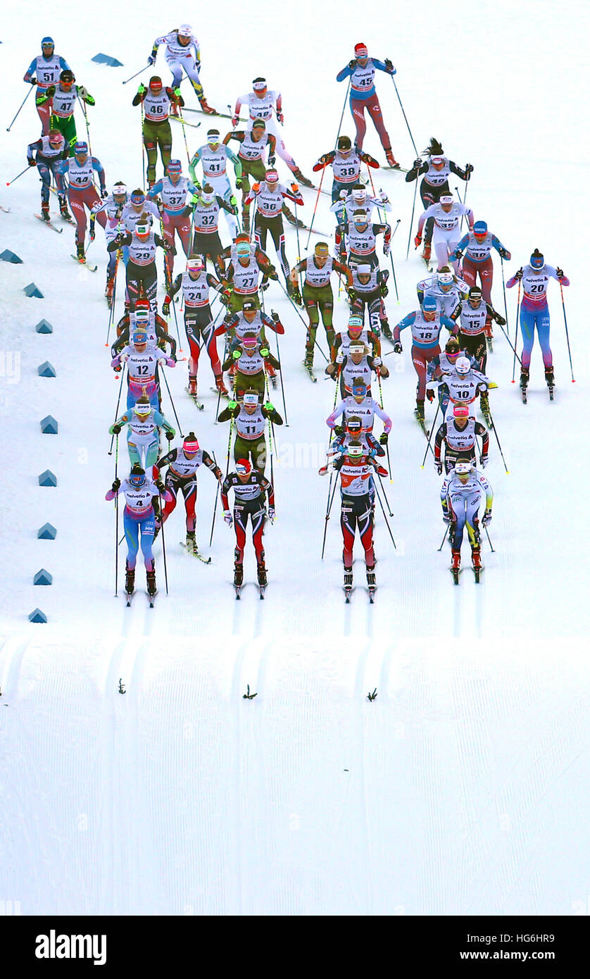 03.01.2017. Oberstdorf, Germany. Crosscountry skiers start in the FIS
