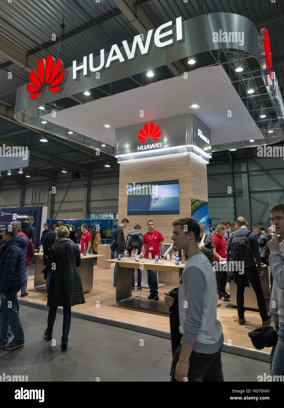 Chinese multinational huawei stand hires stock photography and images