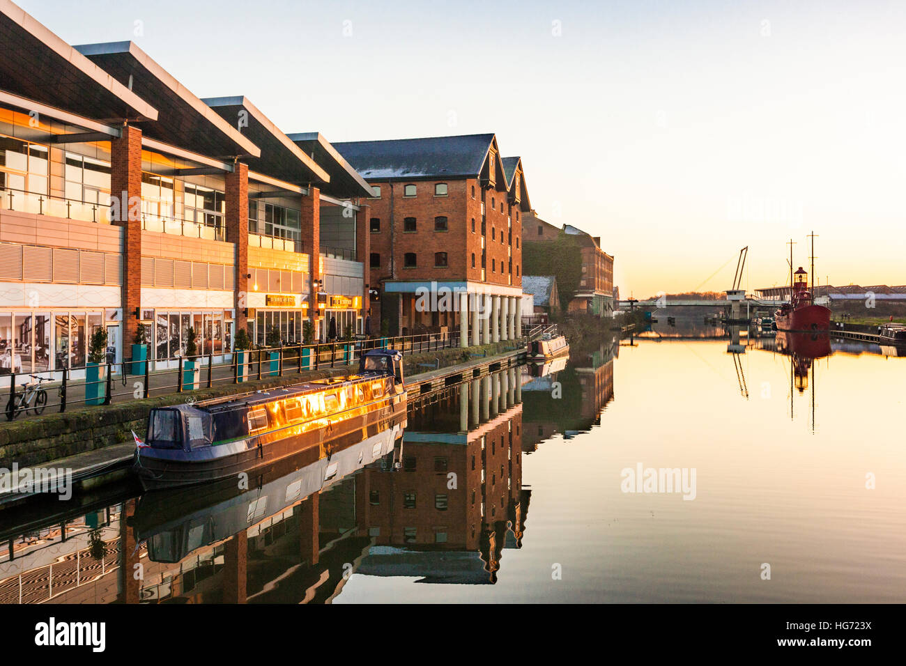 Gloucester quays hires stock photography and images Alamy