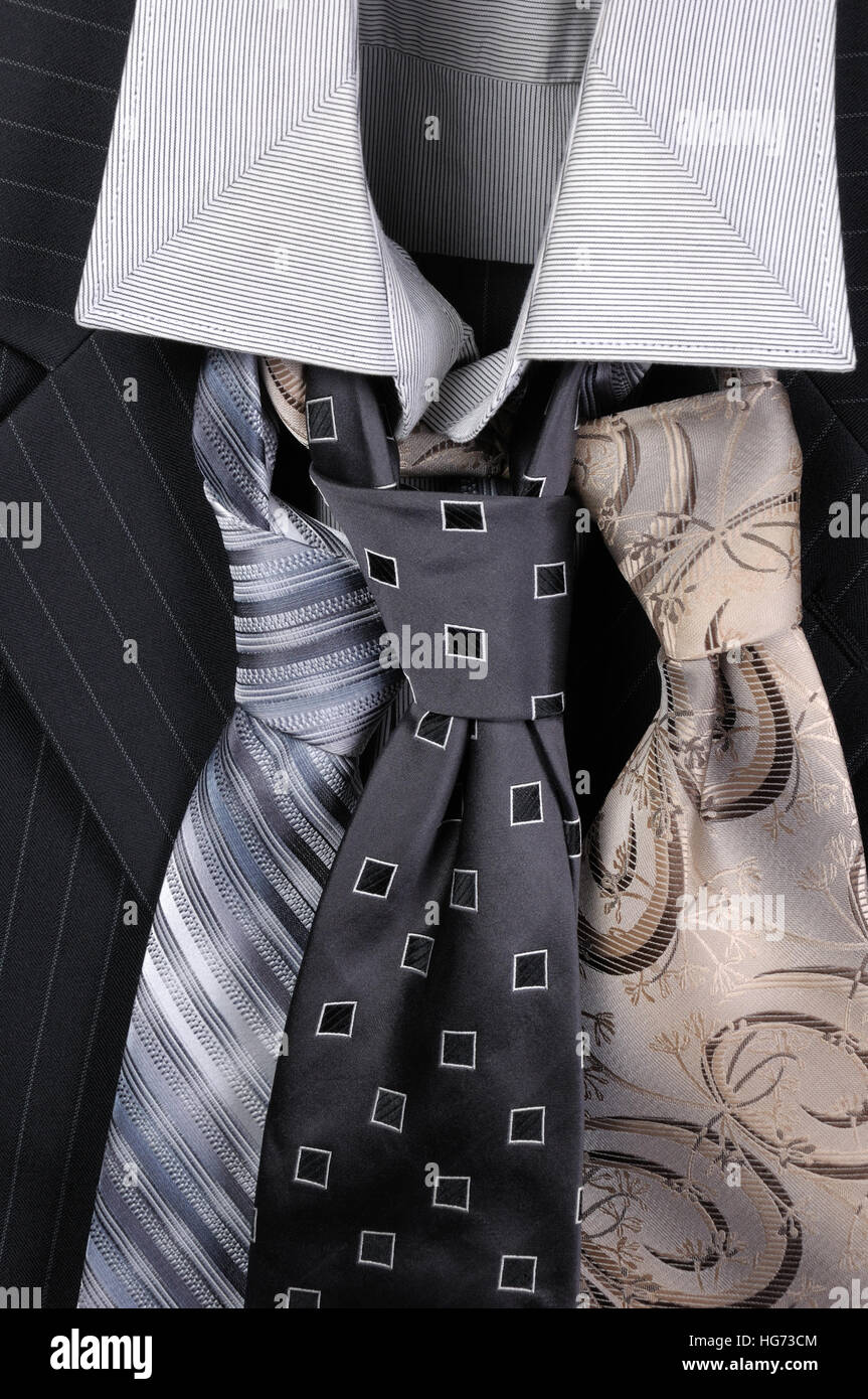 How to choose a tie is best suited to a shirt and  suit Stock Photo