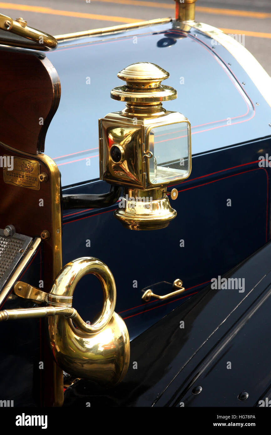 Detail of light on retro/ vintage/ old/ antique car Stock Photo - Alamy