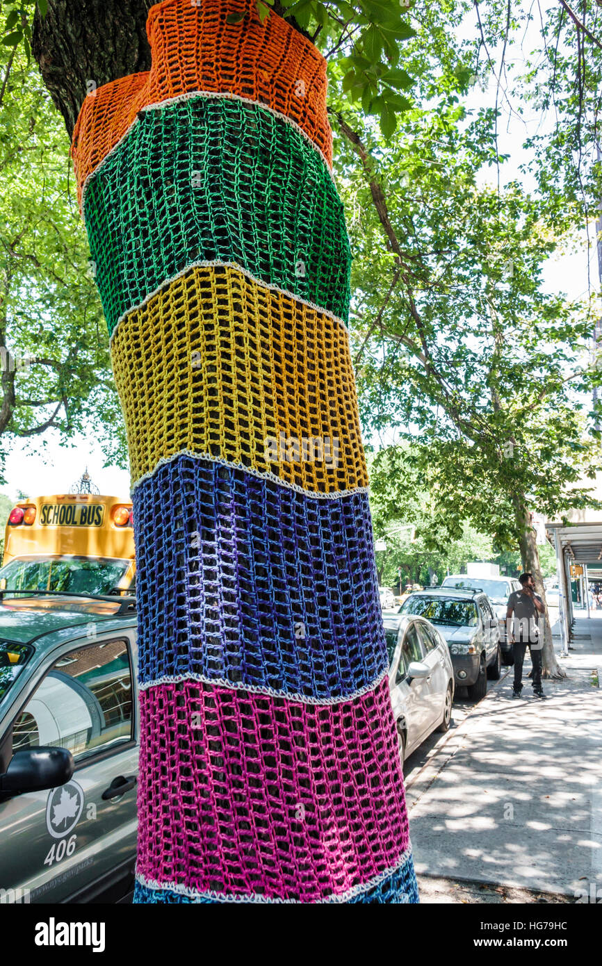 Yarn Bombing Tree High Resolution Stock Photography and Images Alamy